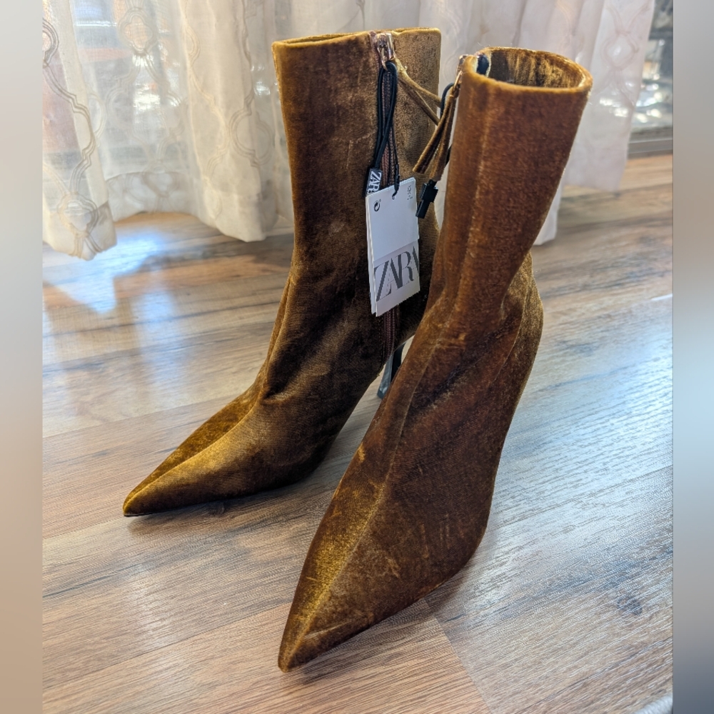 NWT Zara Ankle Booties Velvet Olive/Khaki/Gold
